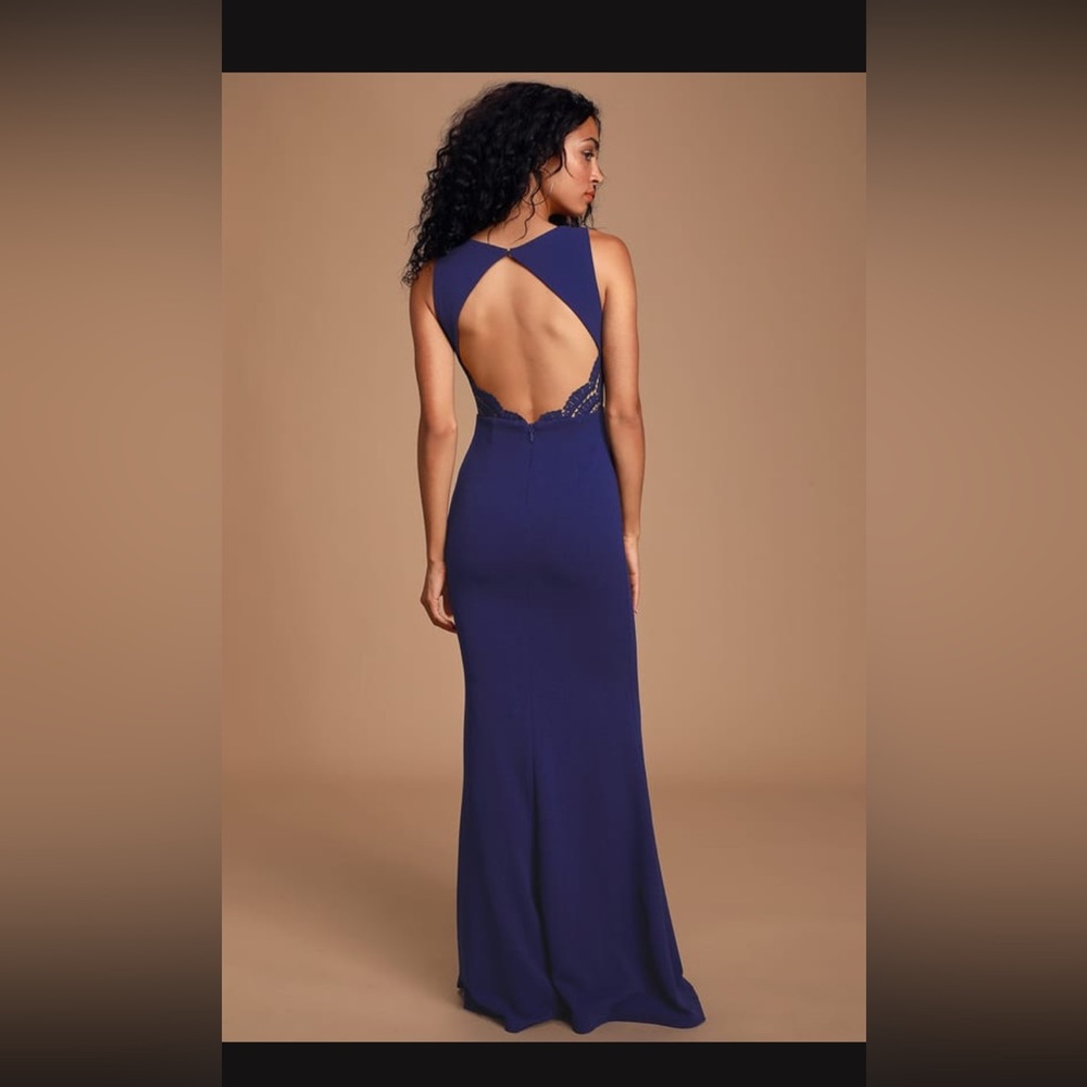 Blue Lulu’s backless maxi dress
